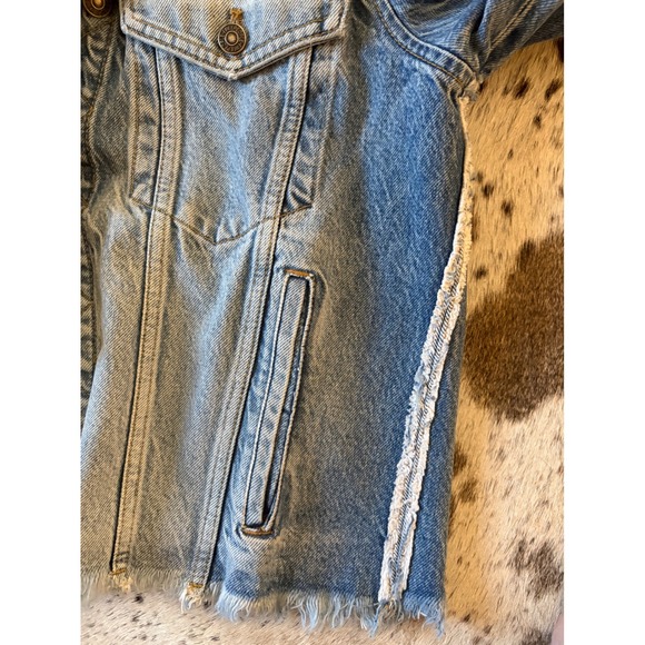 FREE PEOPLE We The Free Denim Cropped Distressed Jacket Size Medium - Picture 6 of 8